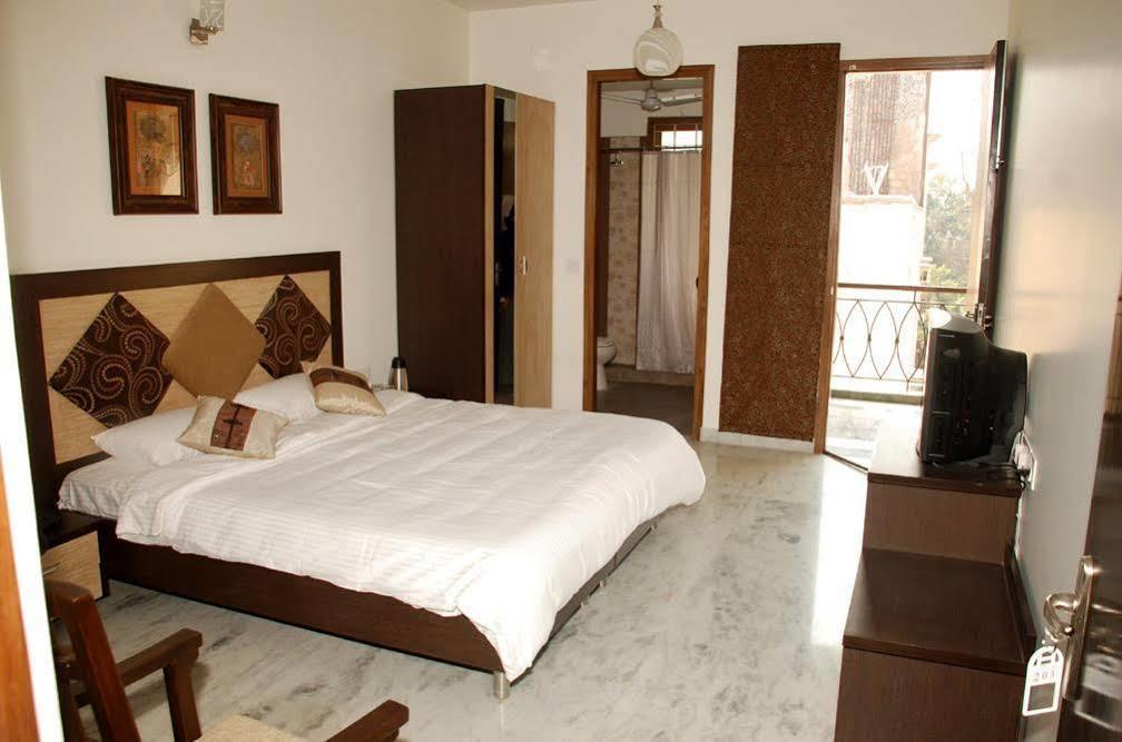 East End Retreat Bed & Breakfast Yeni Delhi Dış mekan fotoğraf
