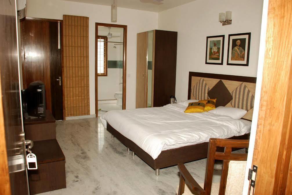 East End Retreat Bed & Breakfast Yeni Delhi Dış mekan fotoğraf