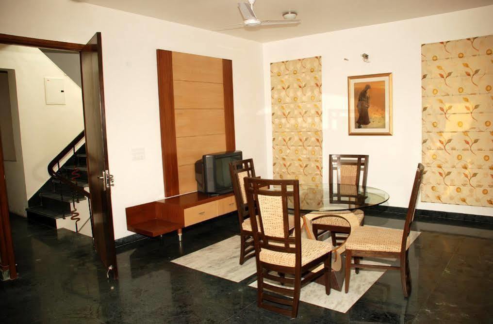 East End Retreat Bed & Breakfast Yeni Delhi Dış mekan fotoğraf